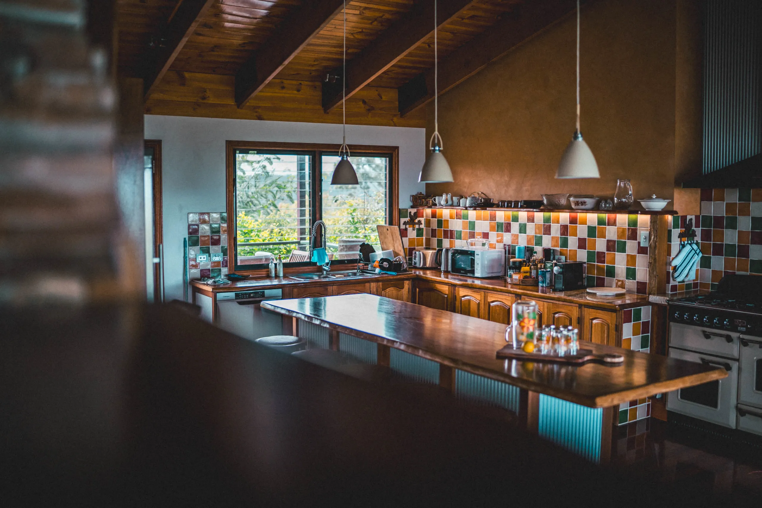 Timber ceiling and Oregon pine beam detail